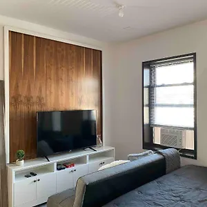 145 St Queens Near Jfk, Lga, & Citi Field, Free Parking In The Backyard 646-667-6696 Apartment